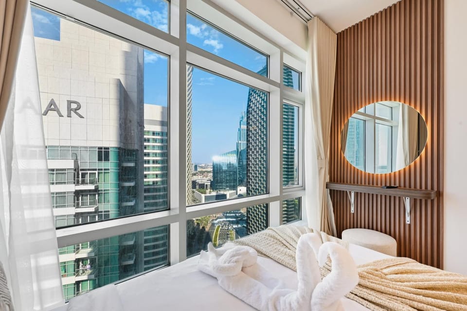 Bed, Photo of the whole room, Bedroom, City view, towels
