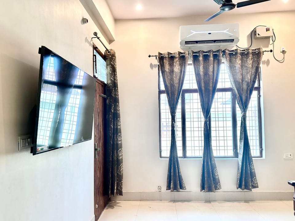 Meerashri Homestay Vacation rental in Uttar Pradesh