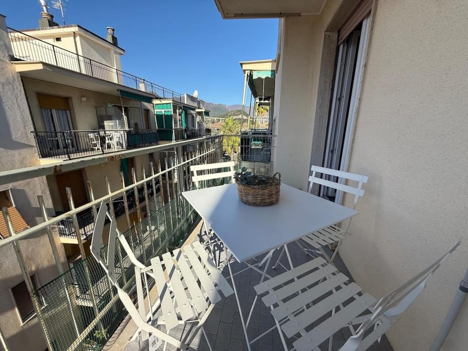 Day, Balcony/Terrace, Dining area
