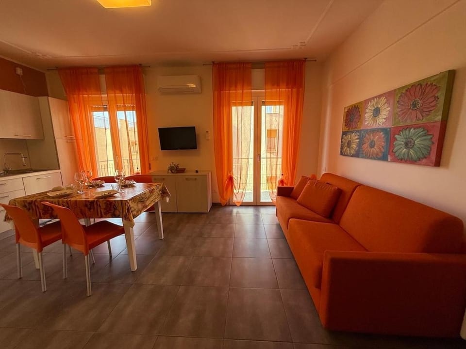 Kitchen or kitchenette, Living room, Dining area, Evening entertainment
