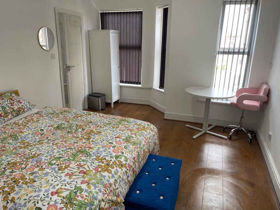 Princess shahzadi Bed and Breakfast in Manchester