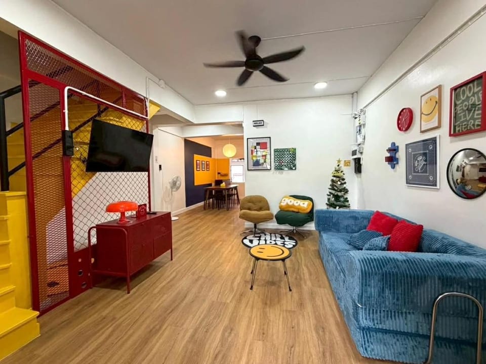 Communal lounge/ TV room, TV and multimedia, Living room, Seating area