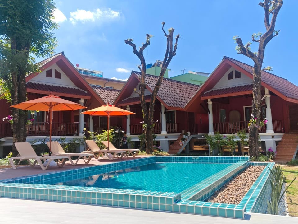 Property building, Swimming pool