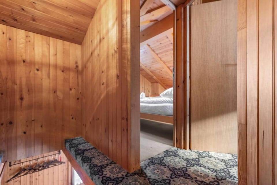 Chalet rustique avec parking privé et terrasse Apartment in Nendaz