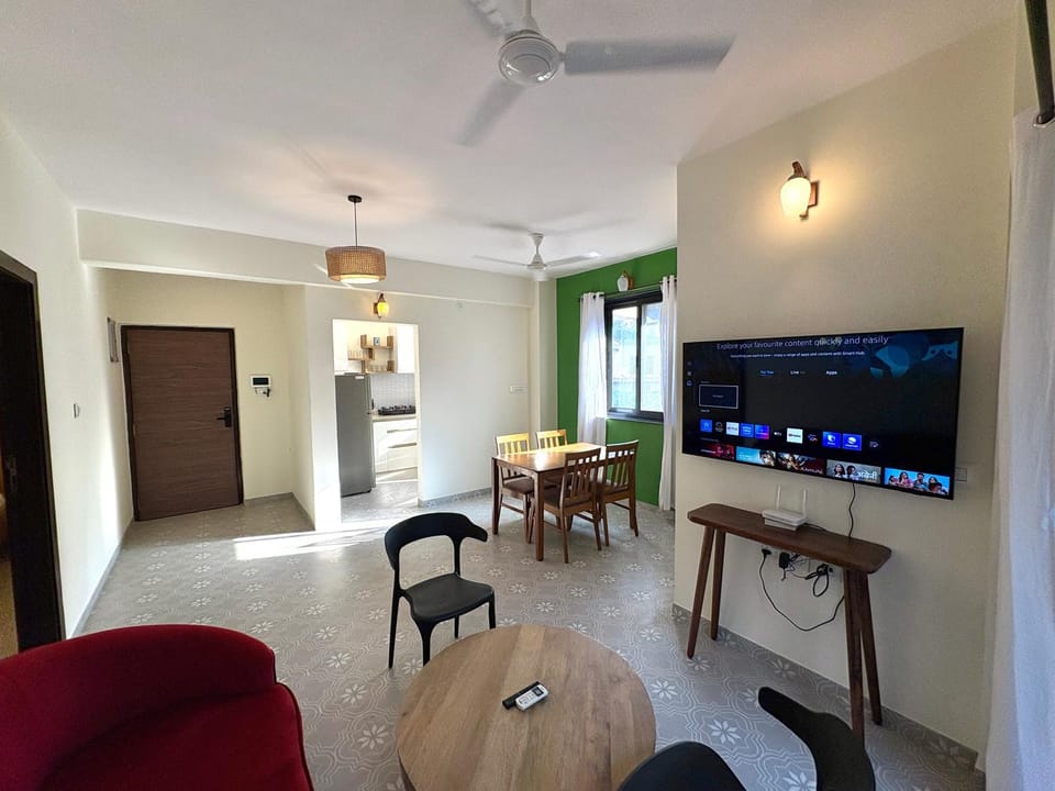TV and multimedia, Living room, Dining area