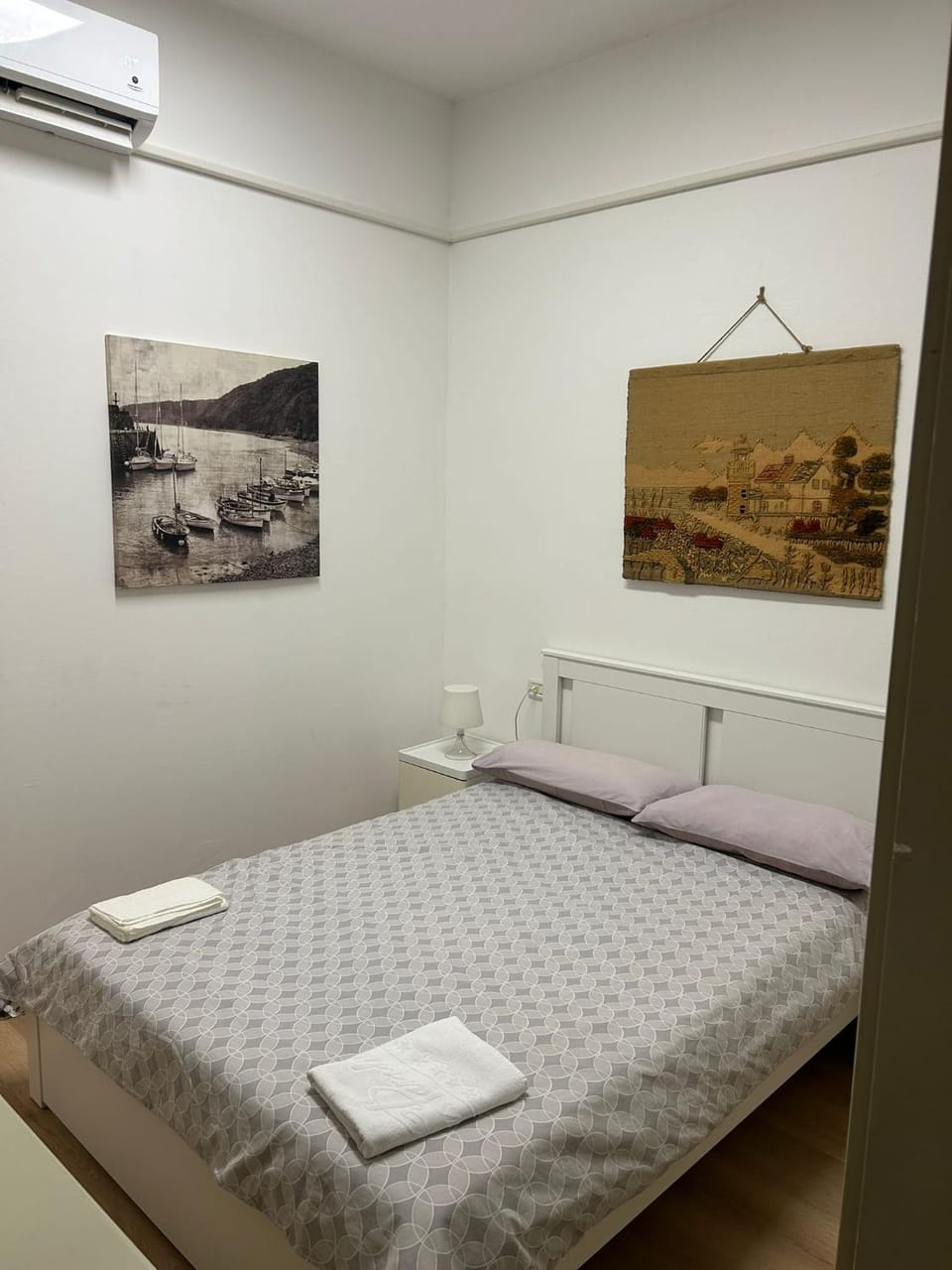 Bed, Photo of the whole room, Bedroom, towels, air conditioner