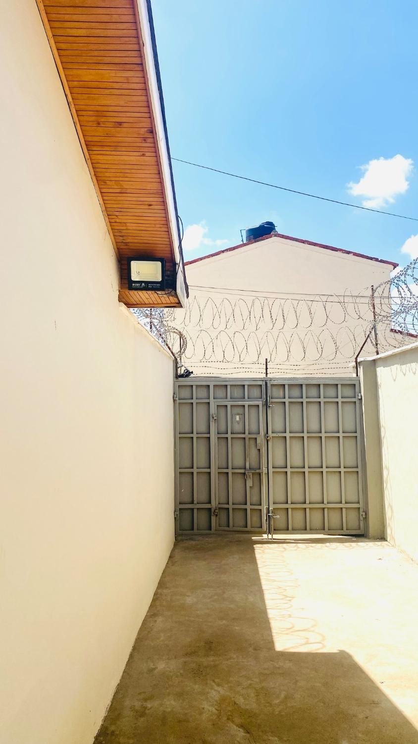 Urban Host Buru Prime 1BR Nest Bed and Breakfast in Nairobi County