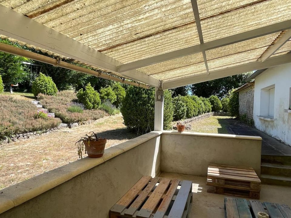 Quiet and green estate House in Nouvelle-Aquitaine