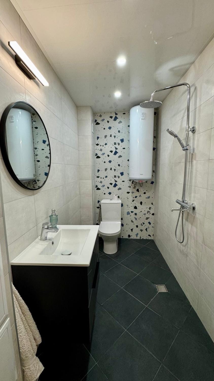 Shower, Bathroom, towels