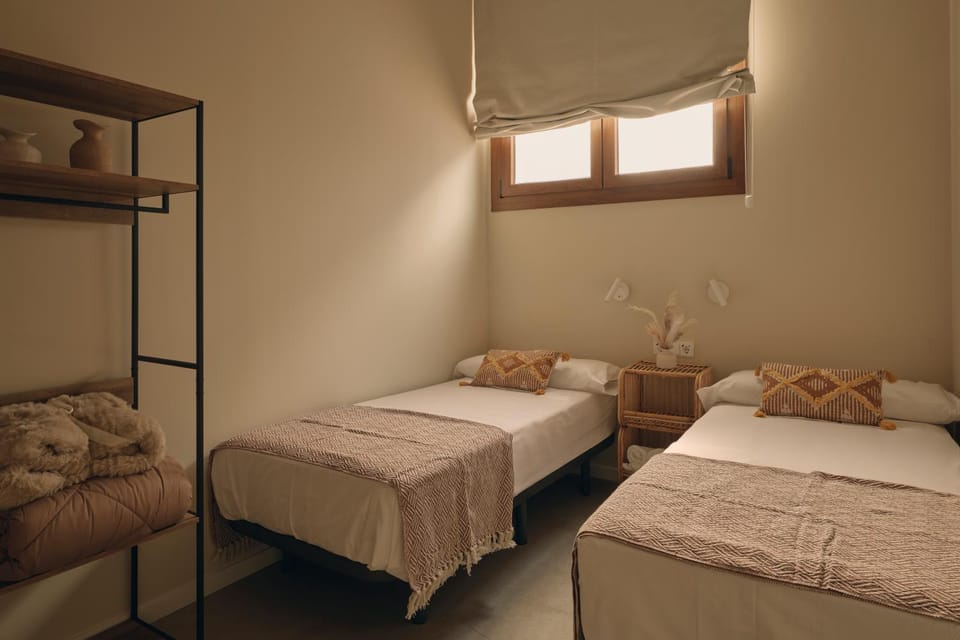 Bedroom, pet friendly