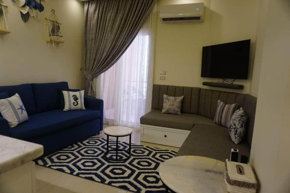 Seaview Classy 2Bedroom Suite with beach access Apartment in Hurghada