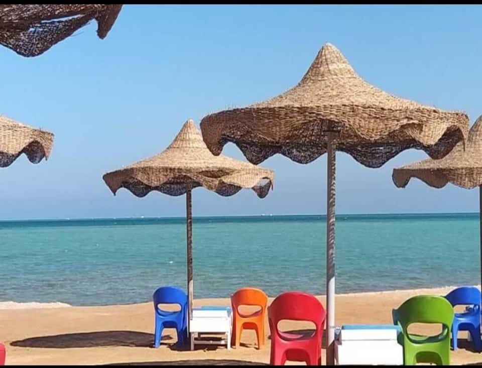 Seaview Classy 2Bedroom Suite with beach access Apartment in Hurghada
