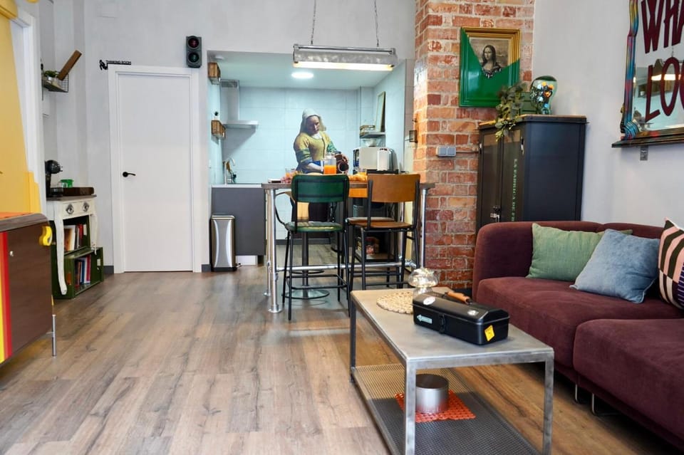 Living room, Dining area