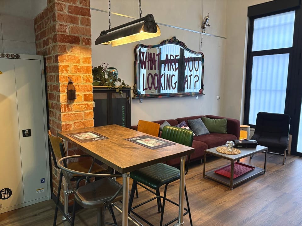 Living room, Dining area