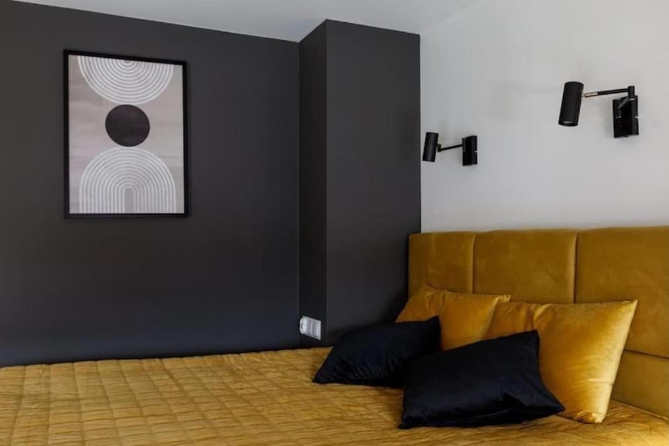 Seating area, Bedroom