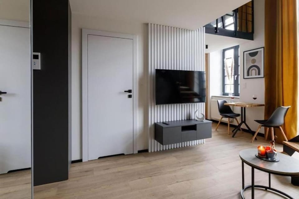 TV and multimedia, Living room