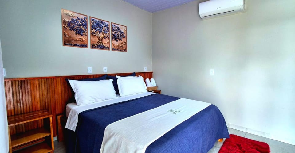 Bed, Photo of the whole room, Bedroom, air conditioner