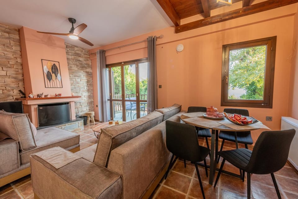 Living room, Dining area, fireplace