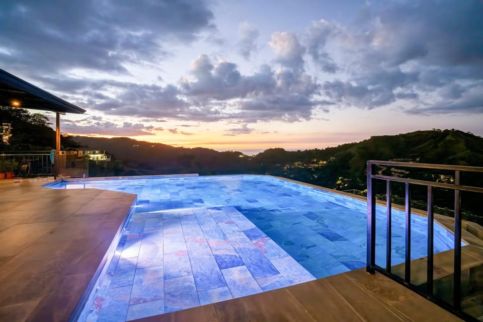 Balcony/Terrace, Swimming pool