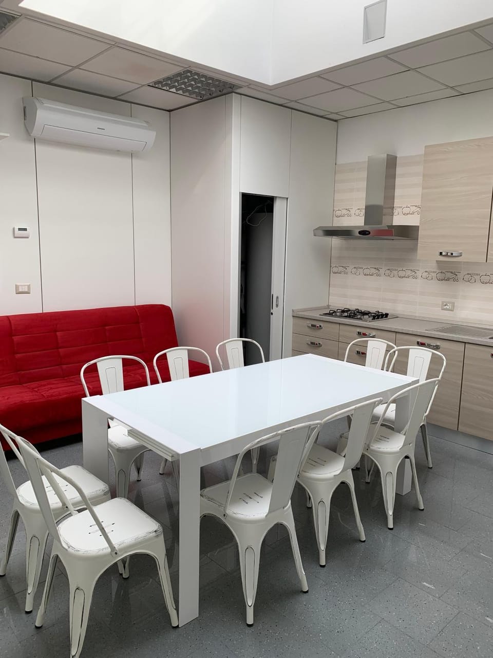 Kitchen or kitchenette, Seating area, Dining area, air conditioner