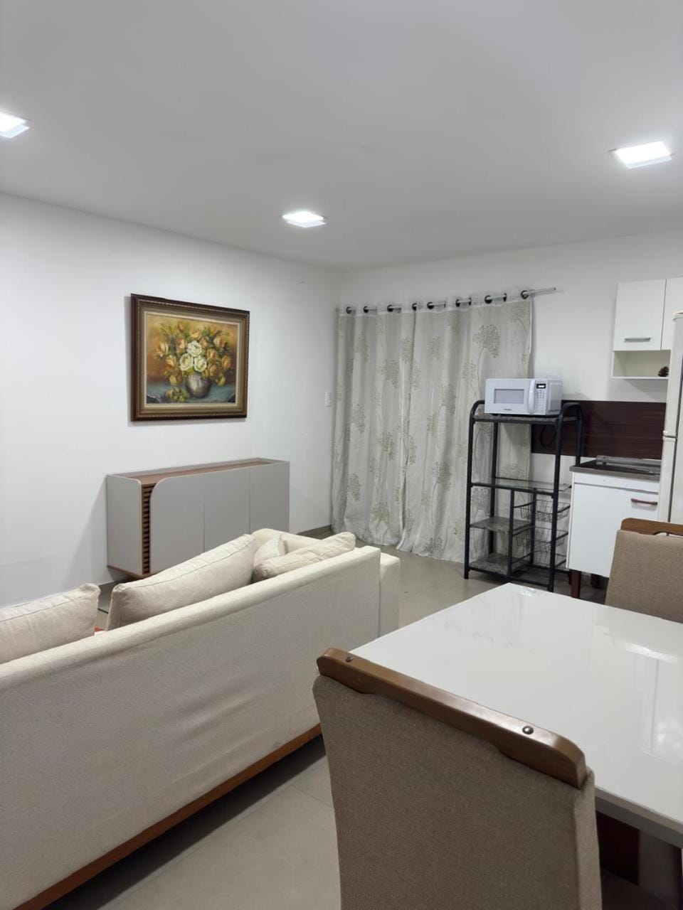 TV and multimedia, Kitchen or kitchenette, Living room, Dining area
