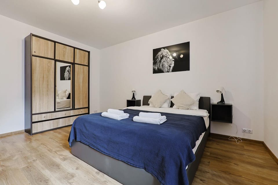 Bed, Photo of the whole room, Bedroom, towels, wardrobe
