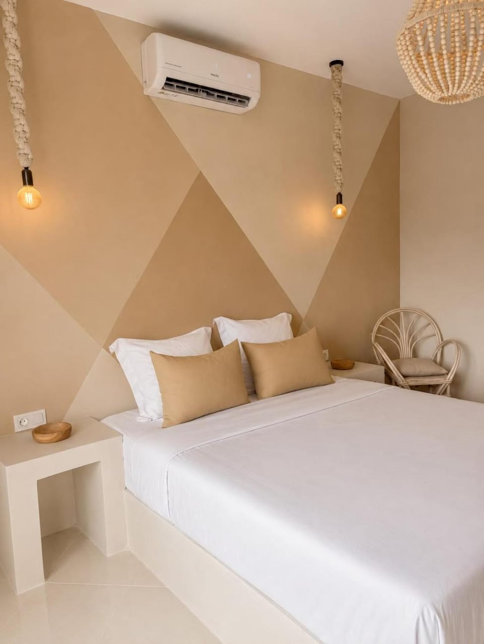 Bed, Photo of the whole room, air conditioner