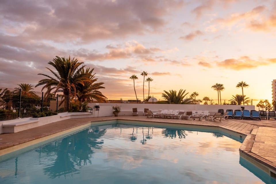 Sunset, sunbed