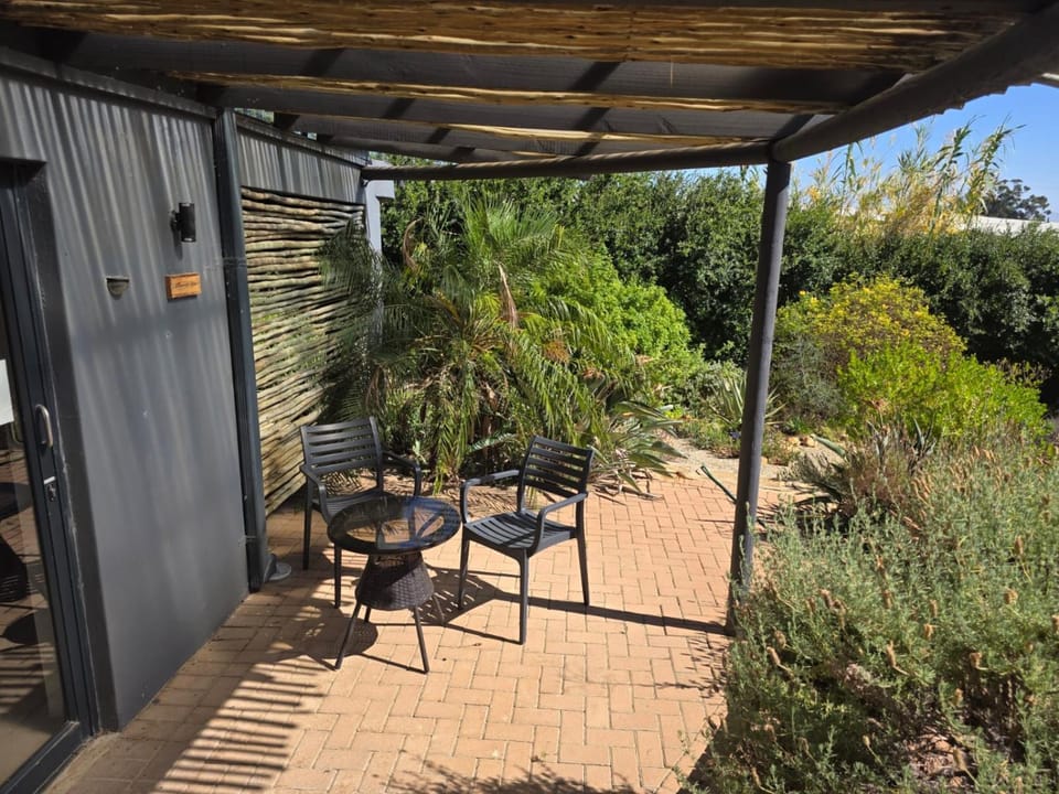 Patio, Garden view