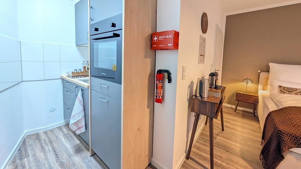 Coffee/tea facilities, Photo of the whole room, Bedroom, dishwasher, kitchen, kitchen