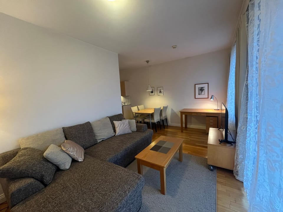 Library, Living room