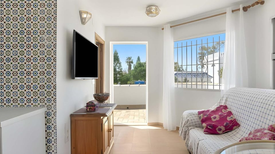 Apartamento con piscina compartida cerca del centro Apartment in La Janda
