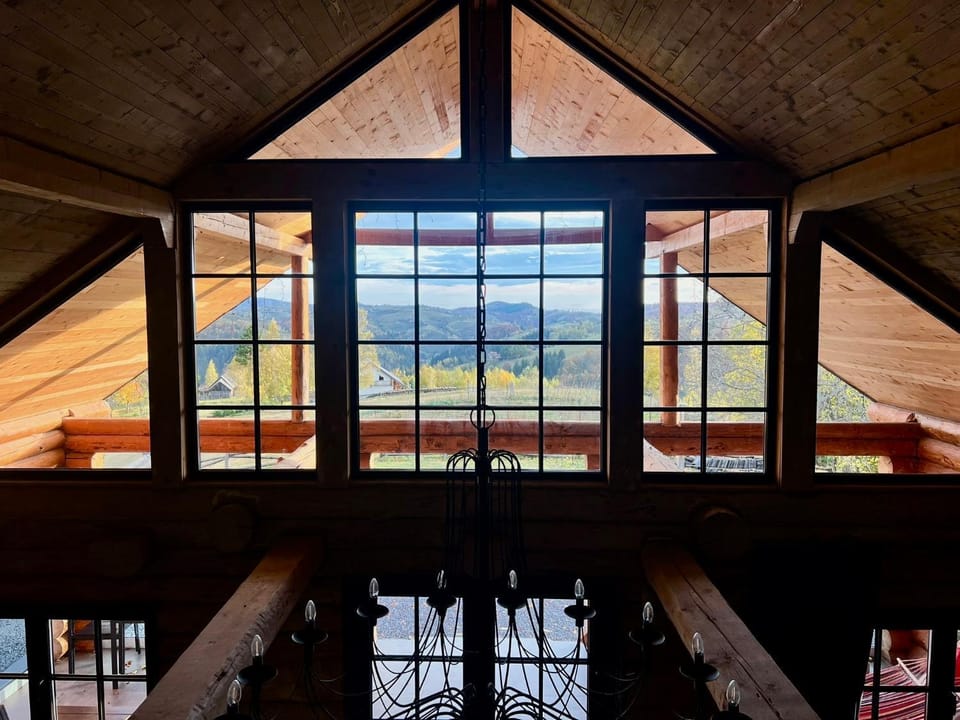Amber Hills Romania Nature lodge in Brașov County