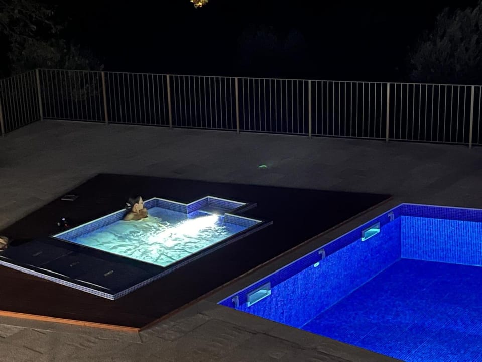 Night, Hot Tub, Pool view, Swimming pool