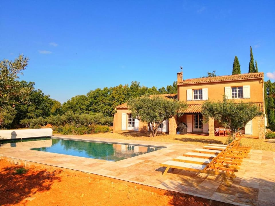 Charming and luxurious house with swimming pool, Aups Villa in Aups