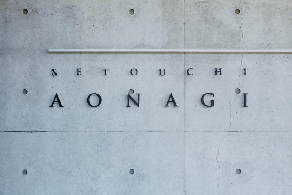 Property building, Facade/entrance, Property logo or sign