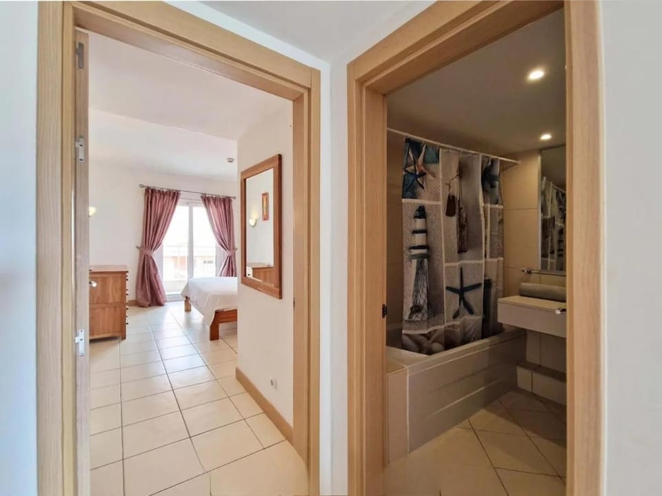 Bed, Bathroom, Photo of the whole room, Bedroom