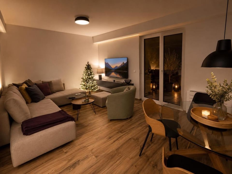 TV and multimedia, Living room, Seating area