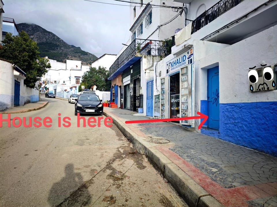 Property building, Neighbourhood, Mountain view, Street view, Parking