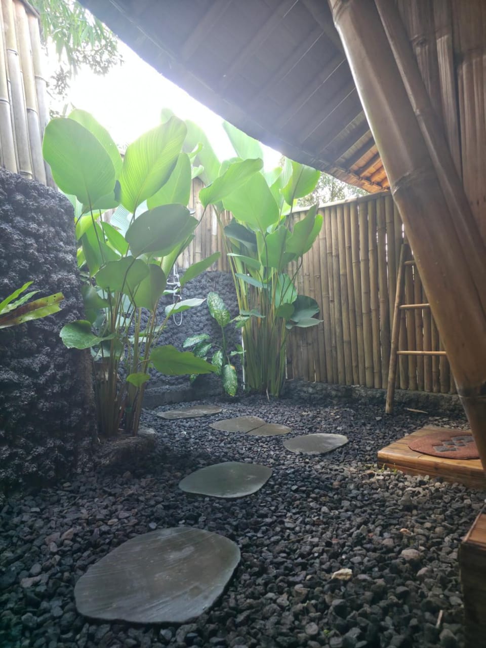 Sunrise Hill Bamboo House-Private Jungle Villa Villa in Selat