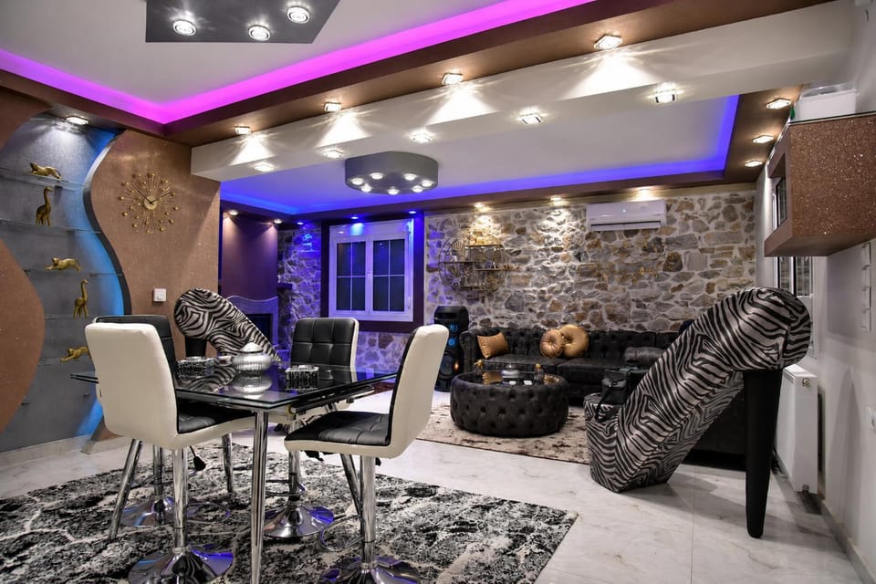 TV and multimedia, Living room, Seating area