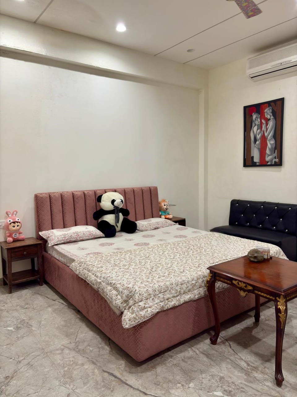 Peaceful Room in Prime Jaipur Location Bed and Breakfast in Jaipur