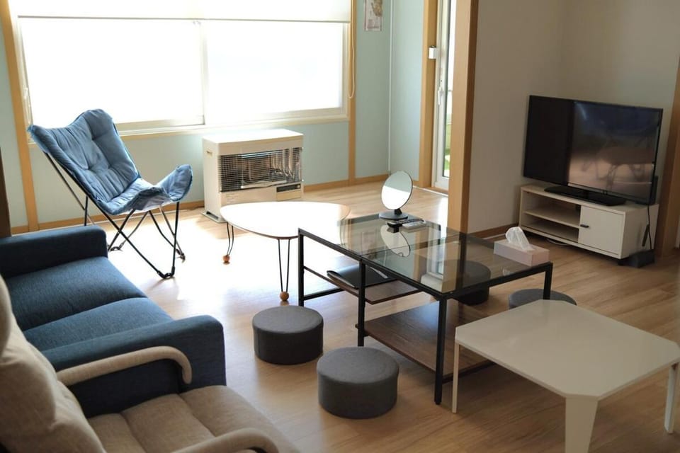RAKUNTO帯広西101 , 最大7名宿泊可能 , 2LDK快適空間 , 民泊 , Rakunto Obihiro West101,Sleeps up to 7,Spacious 2-Bedroom Home,Vacation Rental Apartment in Hokkaido Prefecture