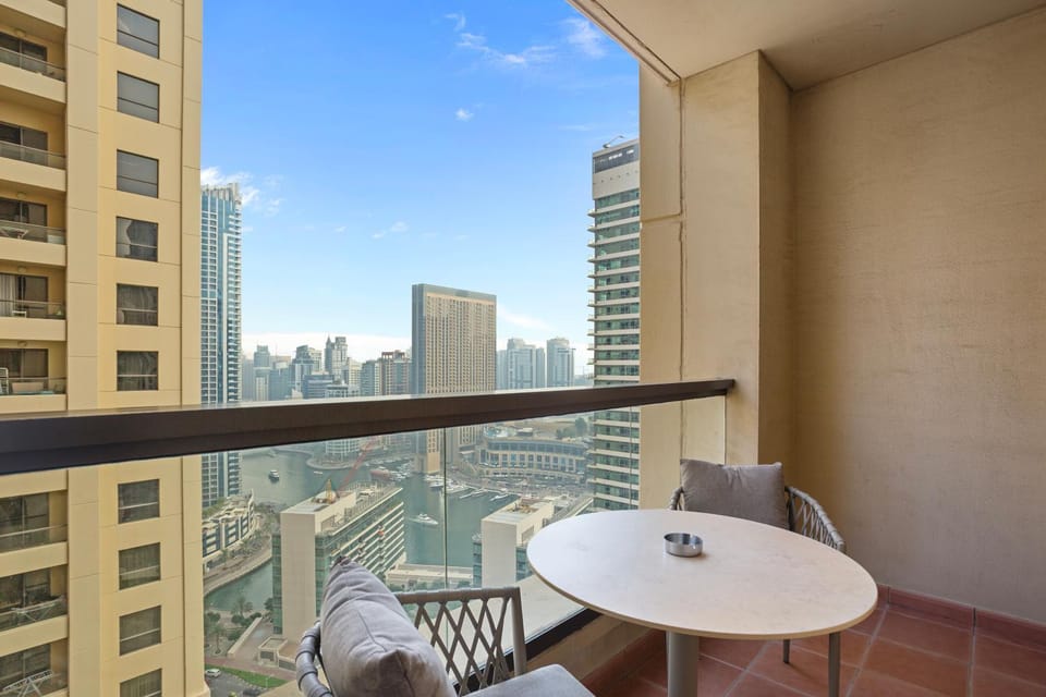 Patio, Day, View (from property/room), Balcony/Terrace, Seating area, City view