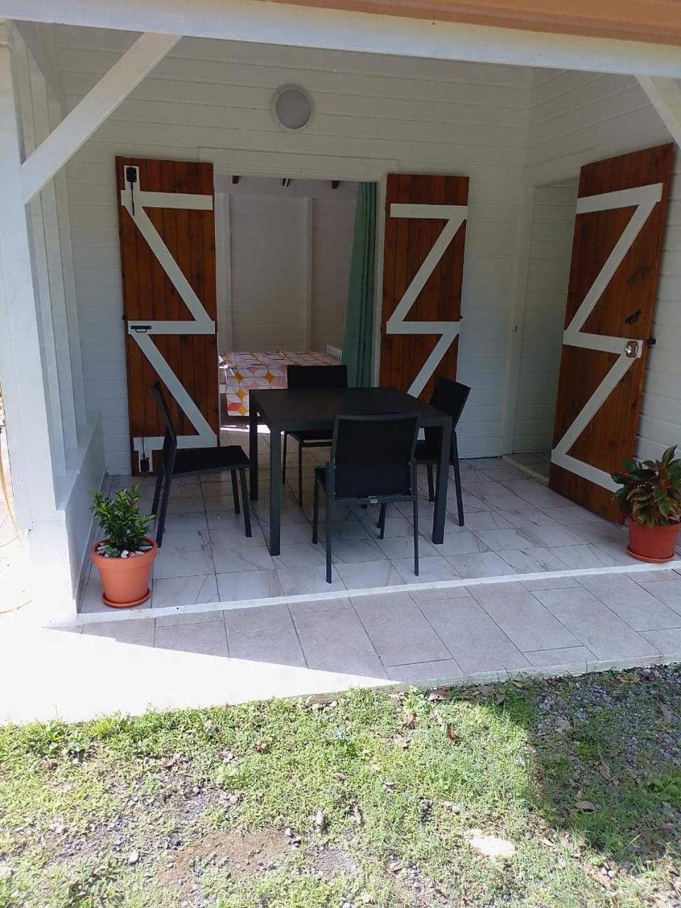 Patio, Dining area