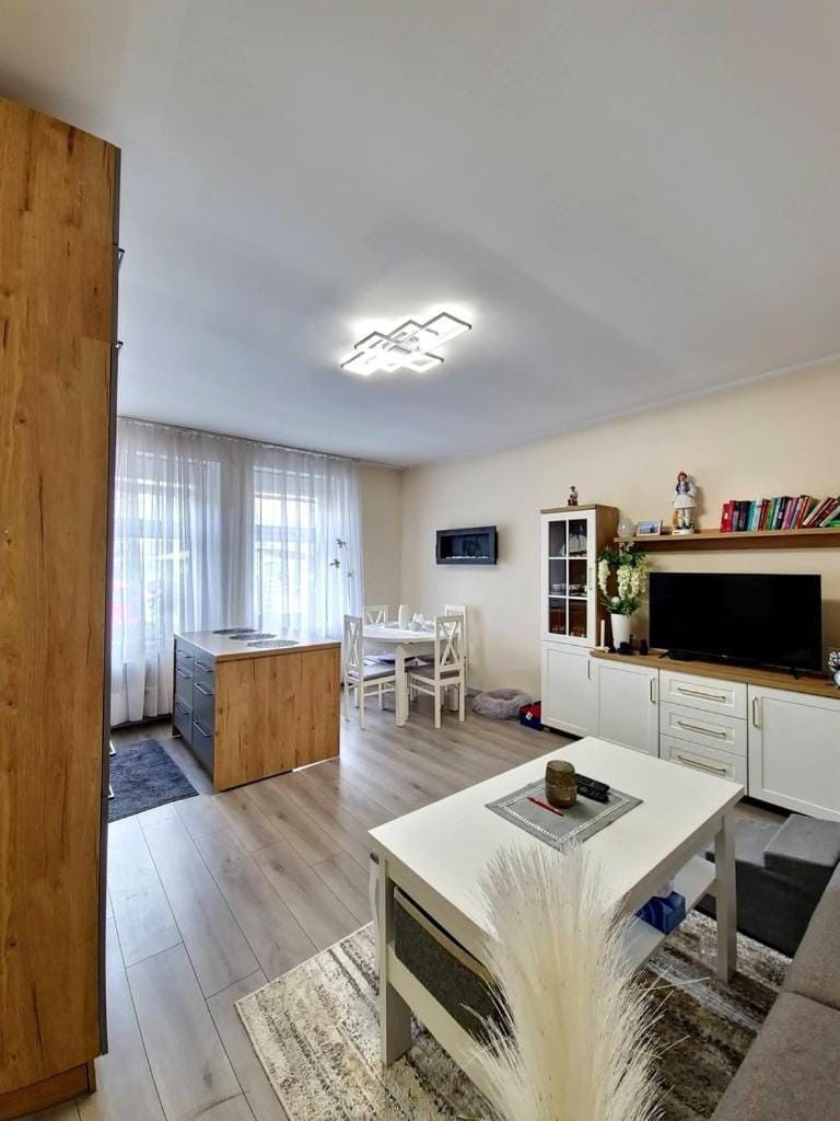 Apartament BLISKO SZLAKU Apartment in Lower Silesian Voivodeship