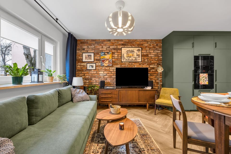 Communal lounge/ TV room, TV and multimedia, Living room, Seating area, Evening entertainment