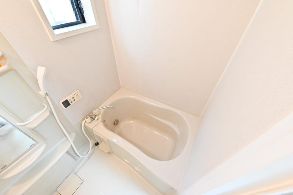 Bathroom, Bath