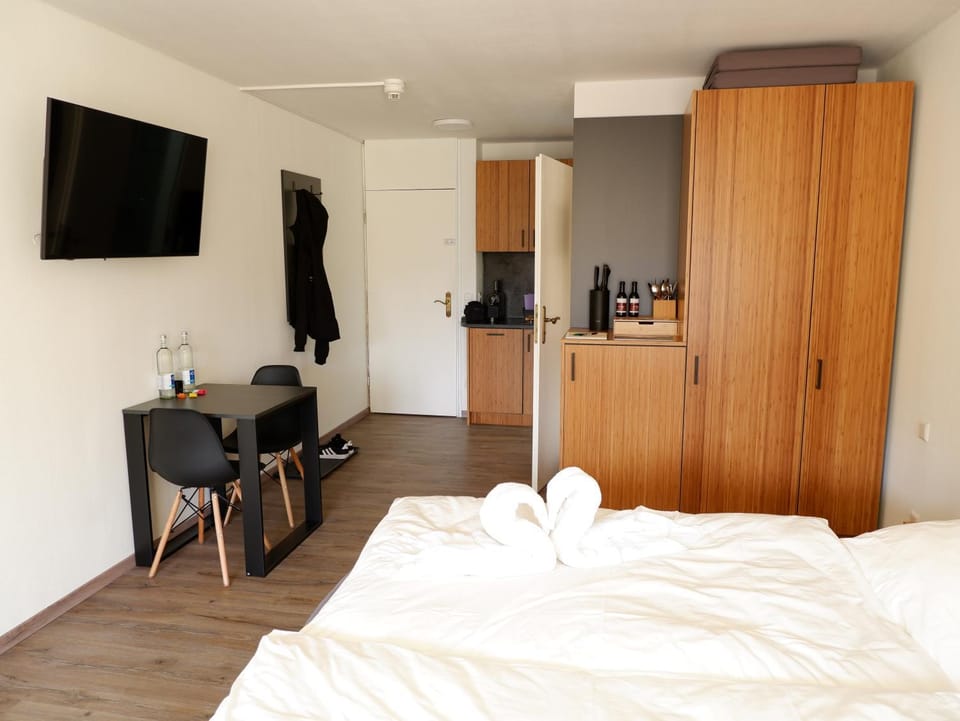Living room, Photo of the whole room, Bedroom