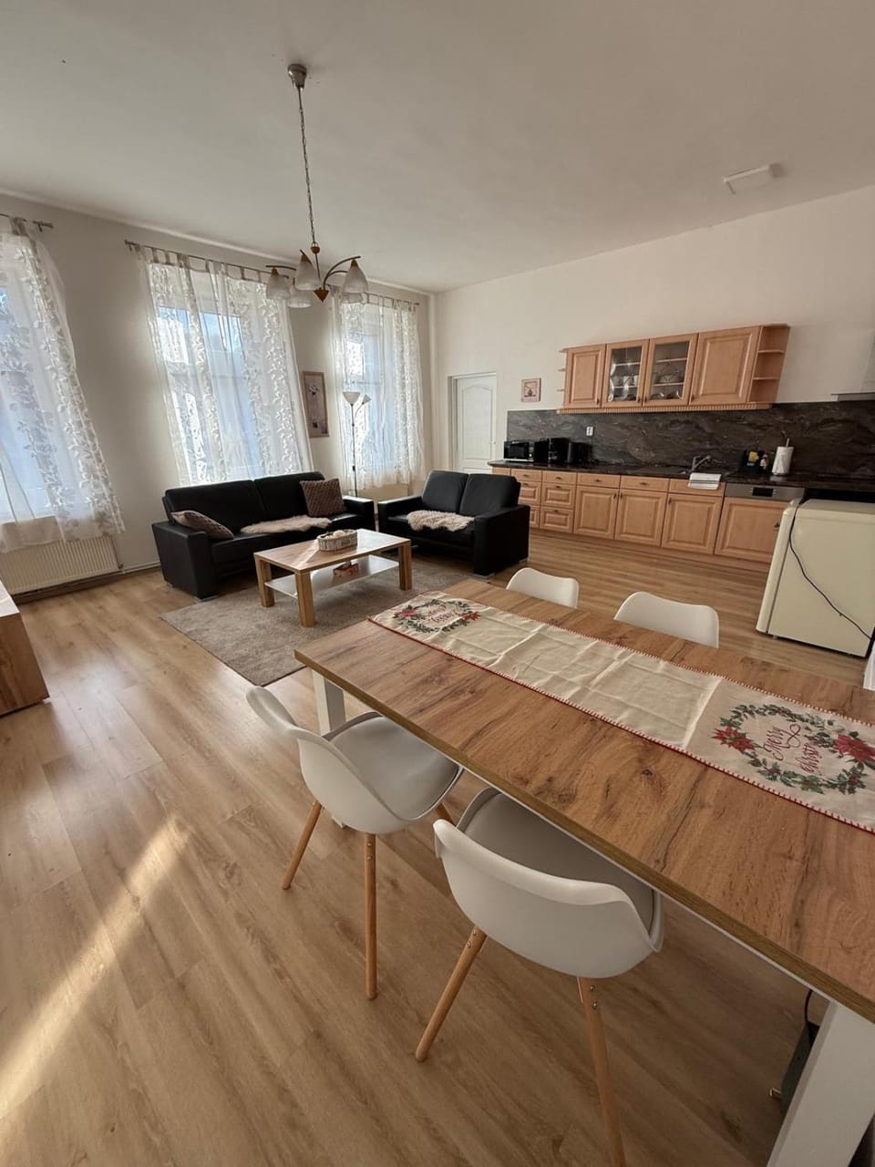 Kitchen or kitchenette, Living room, kitchen